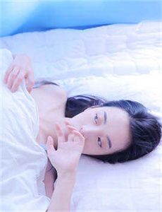 《灌醉美女游戏》