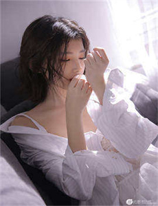《儿子与情人在线观看》