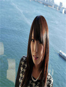 韩国mv女的坐凳子上以前的歌-love电影